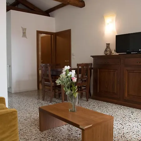 Sweet Balcony - Campo S.giacomo Dell'orio Venedik